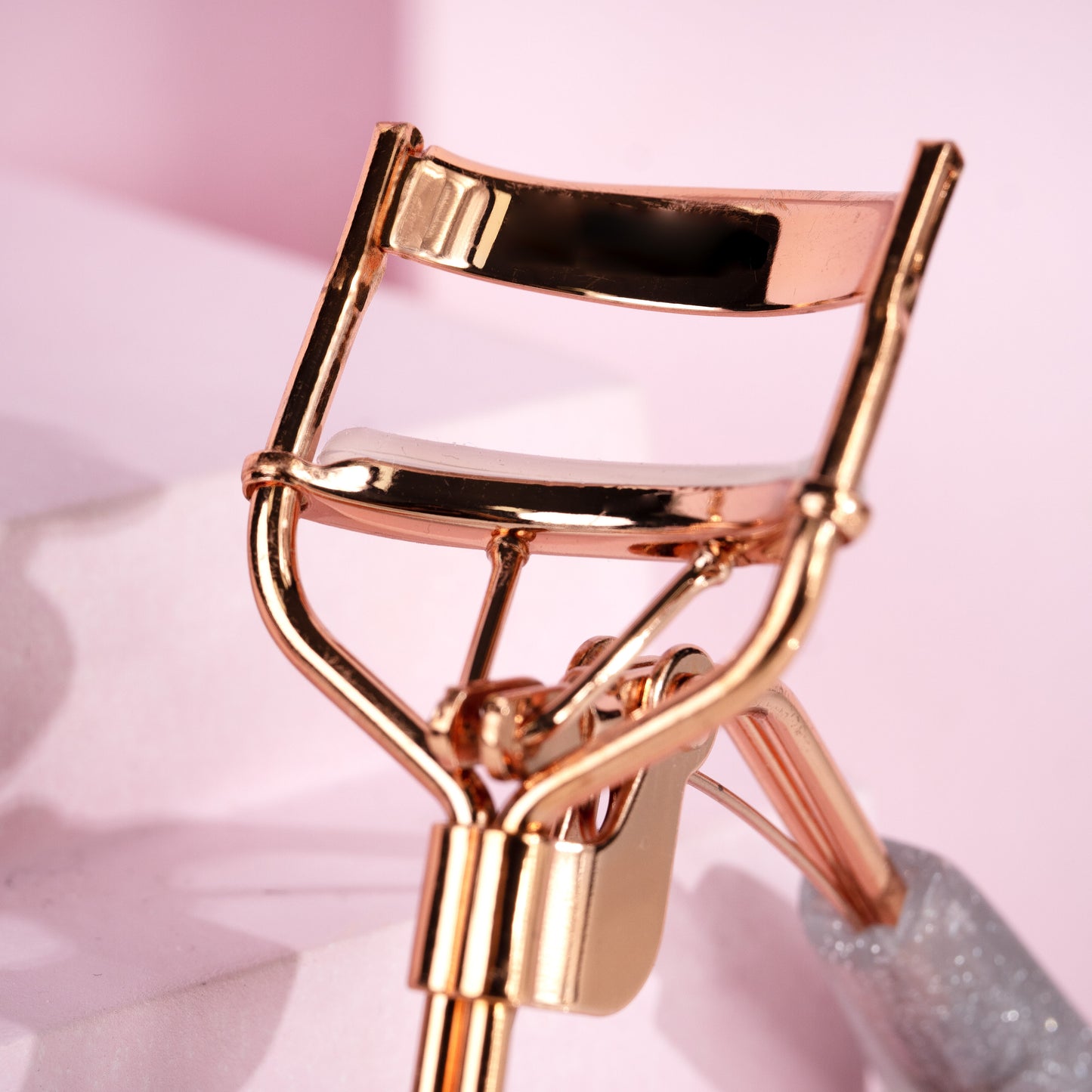 52 56 352 Brushworks Eyelash Curler - Glitter OOP (3).jpg
