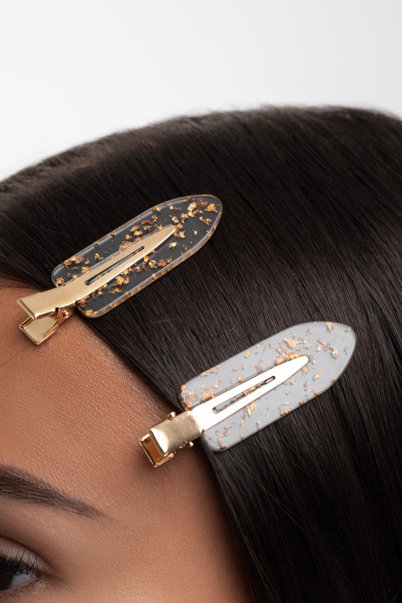 52 56 462 Brushworks Gold Flake No Crease Clips MS (2).jpg