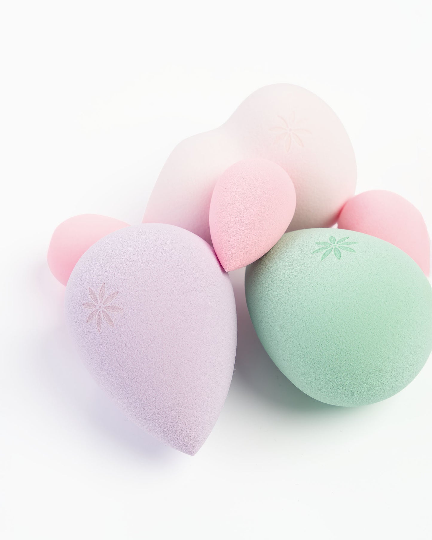 52 56 038 Brushworks Ultimate Complexion Sponge Set OOP(2).jpg