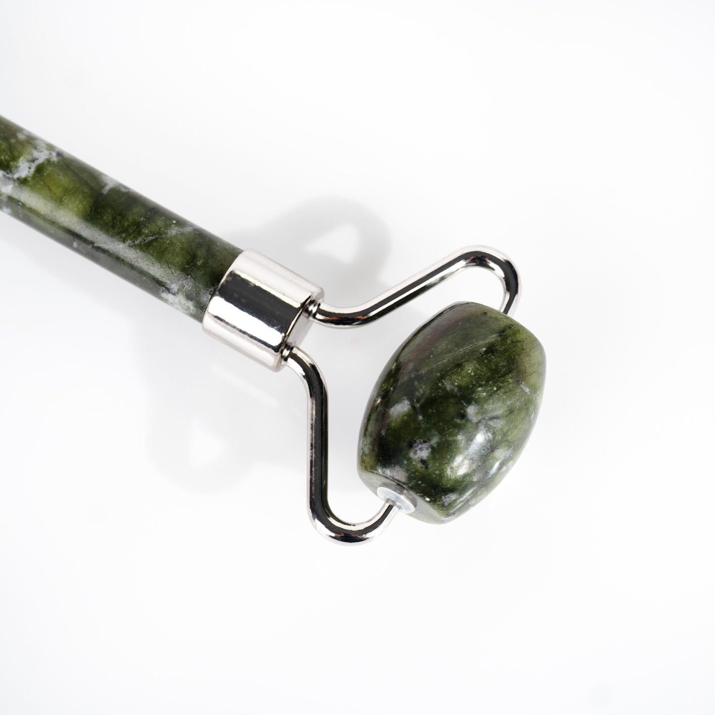 52 56 061 Brushworks Jade Roller OOP (3).jpg
