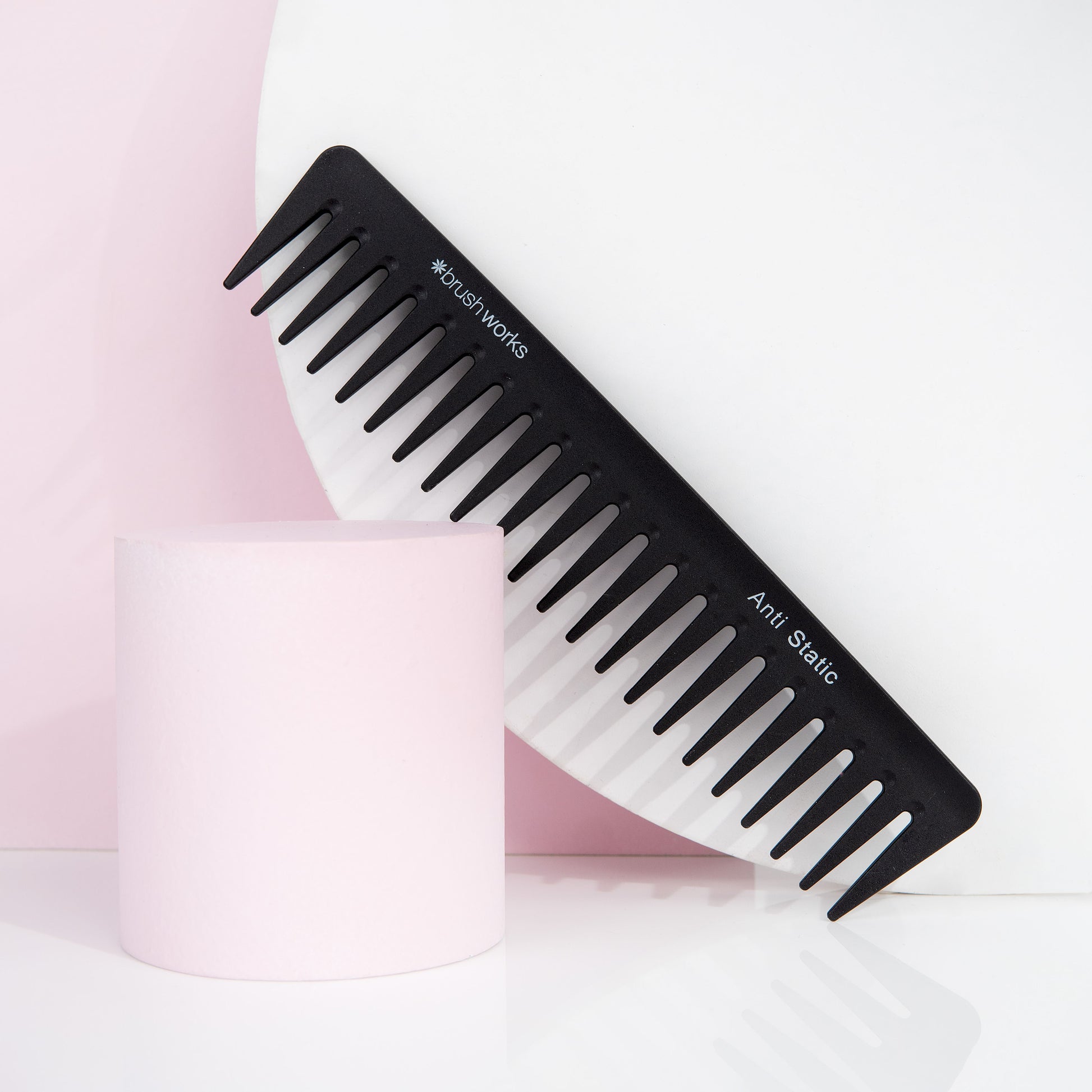 52 56 122 Brushworks Anti-Static Wide Tooth Comb OOP (1).jpg