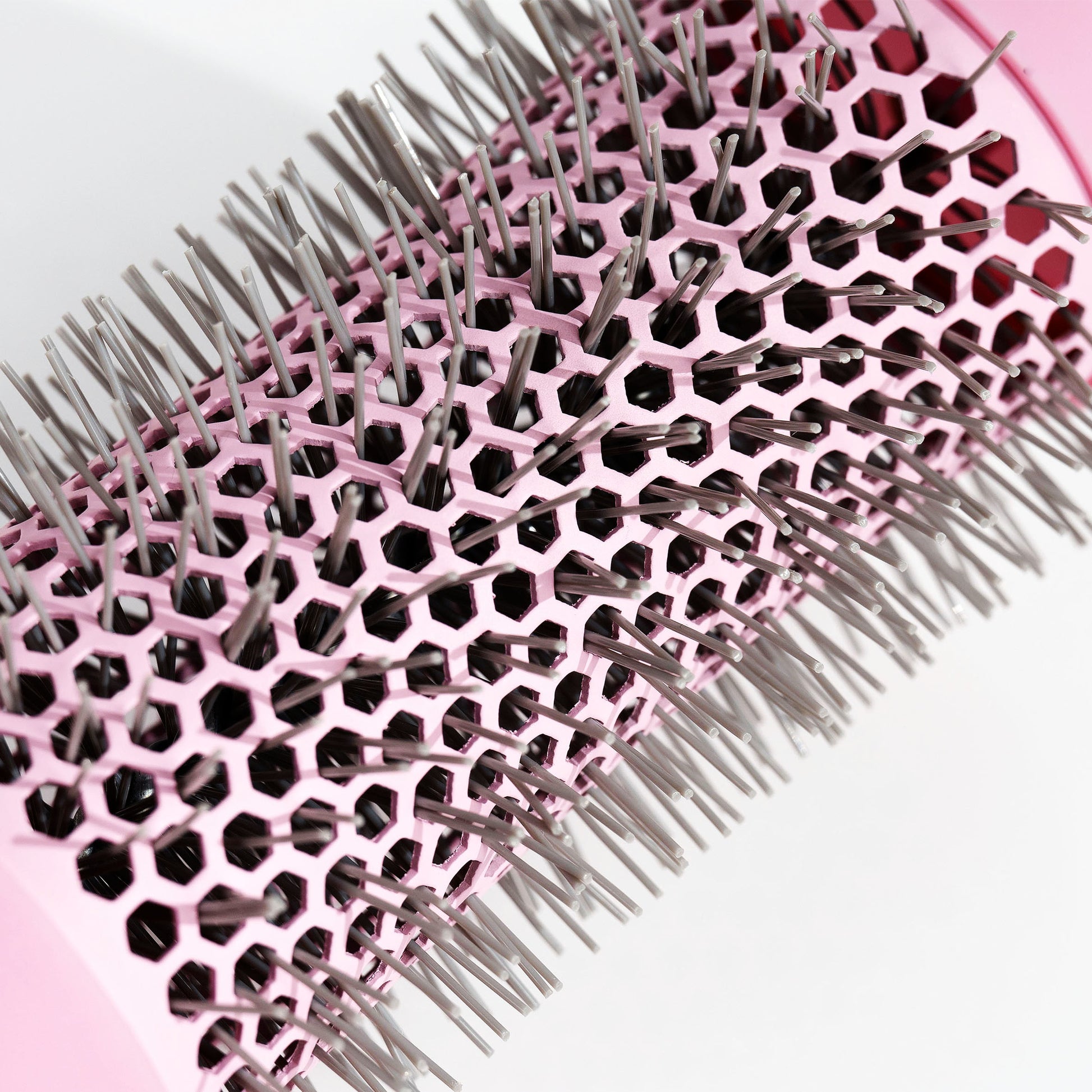 52 56 124 Brushworks Ceramic Round Brush - Medium OOP (2).jpg