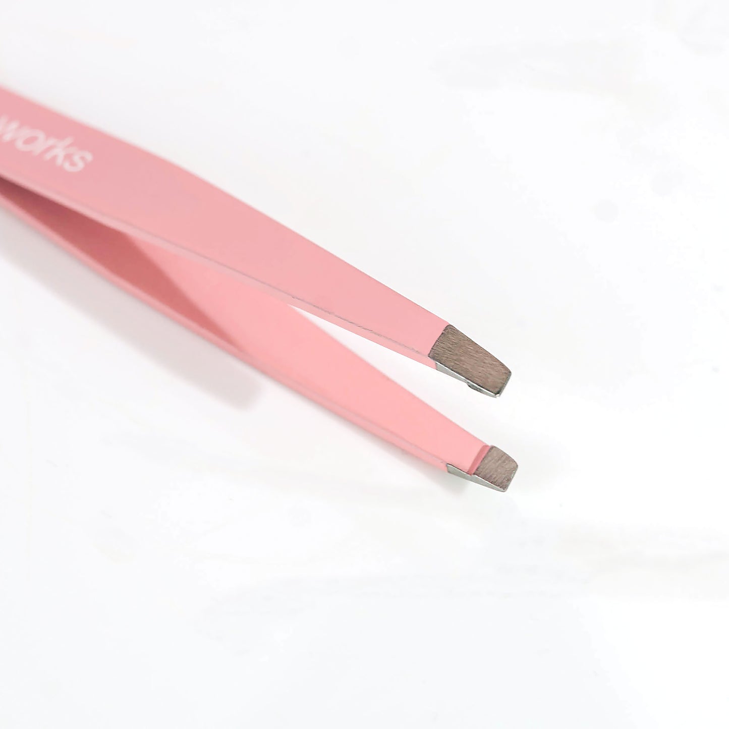 52 56 250 Brushworks Precision Slanted Tweezer OOP (2).jpg