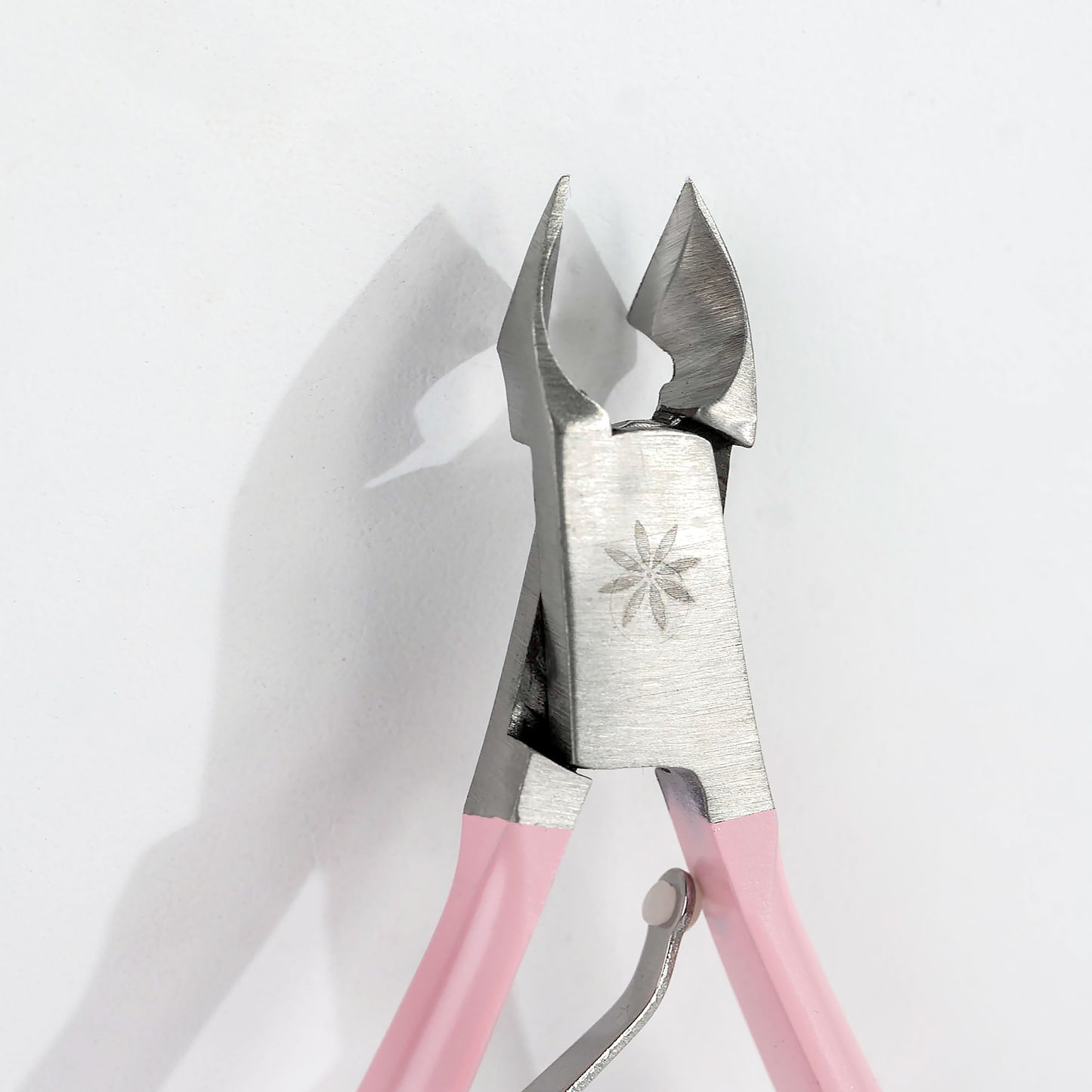 52 56 254 Brushworks Cuticle Nippers OOP (3).jpg