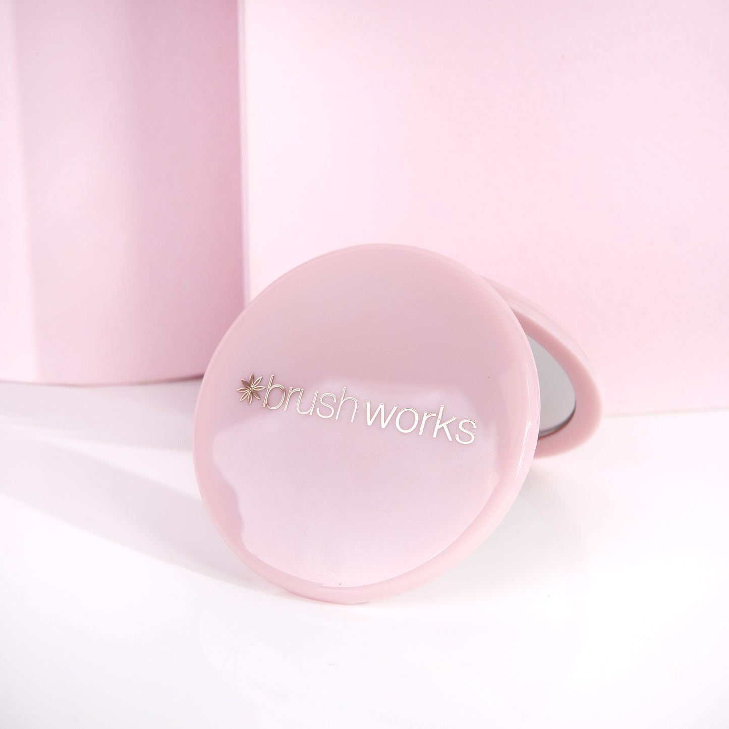 52 56 268 Brushworks Compact Mirror OOP (4).jpg