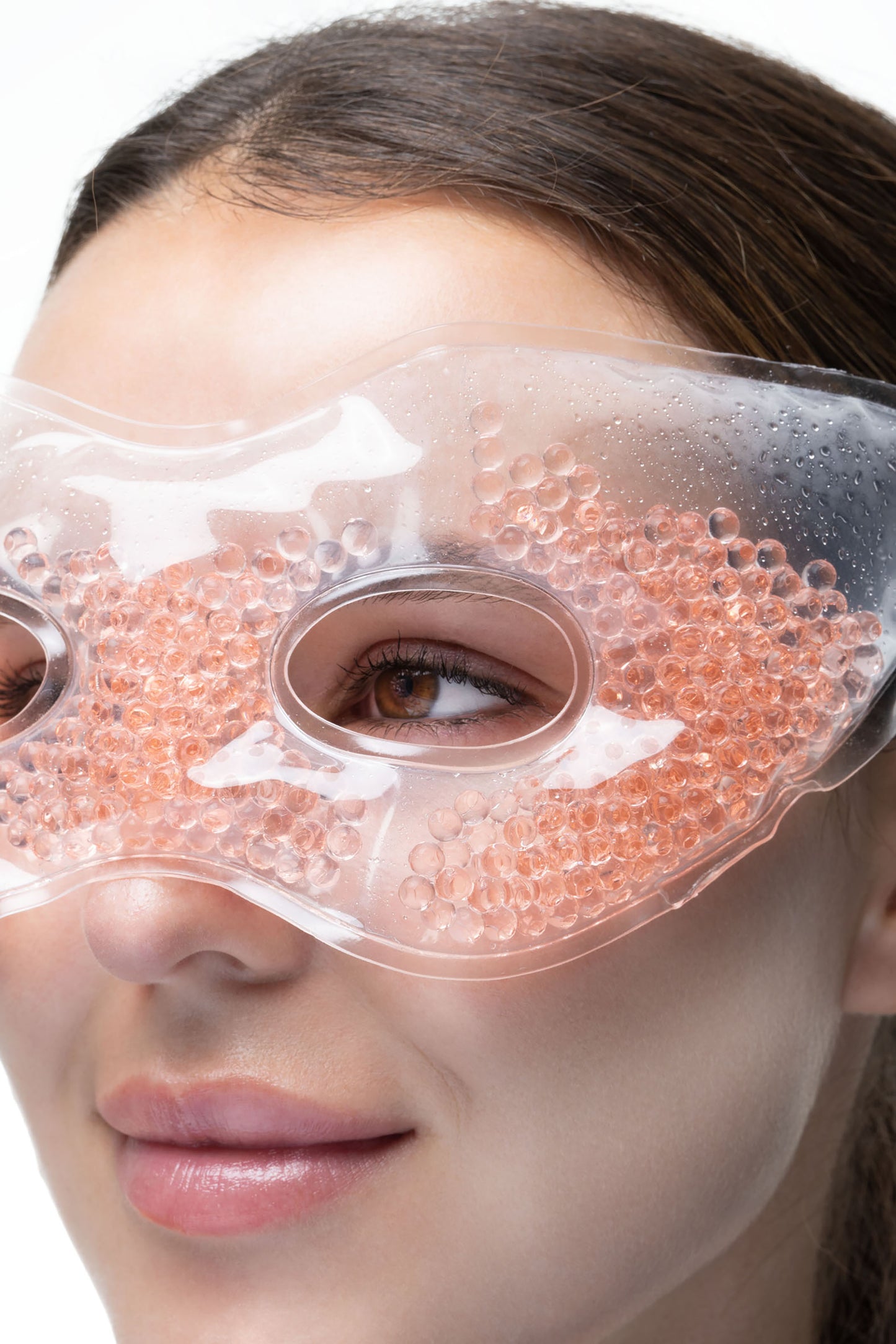 52 56 285 Brushworks Heating & Cooling Eye Mask MS (1).jpg