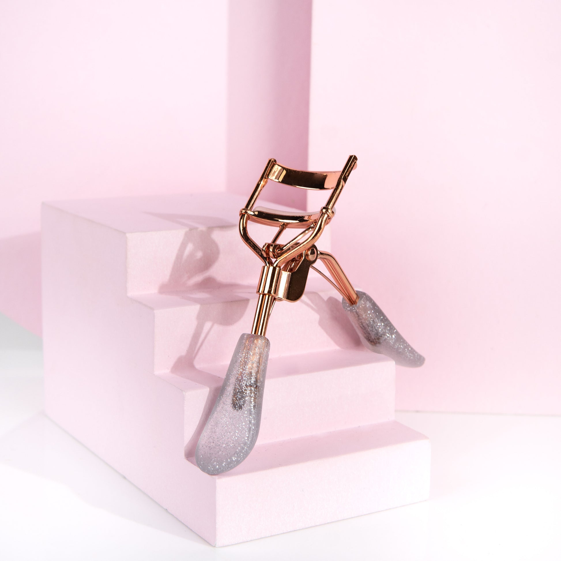 52 56 352 Brushworks Eyelash Curler - Glitter OOP (2).jpg