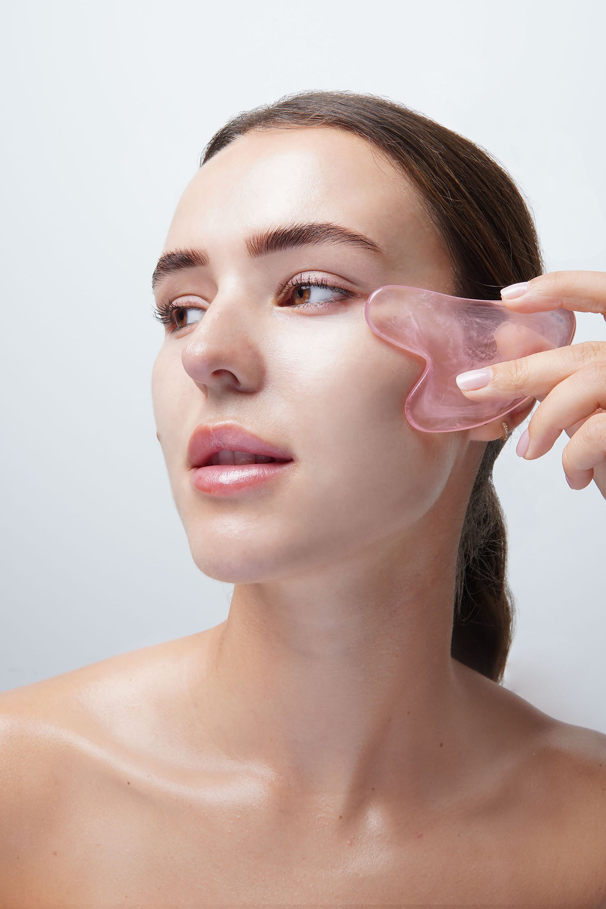 52 56 353 Brushworks Rose Resin Roller & Gua Sha MS (2).jpg