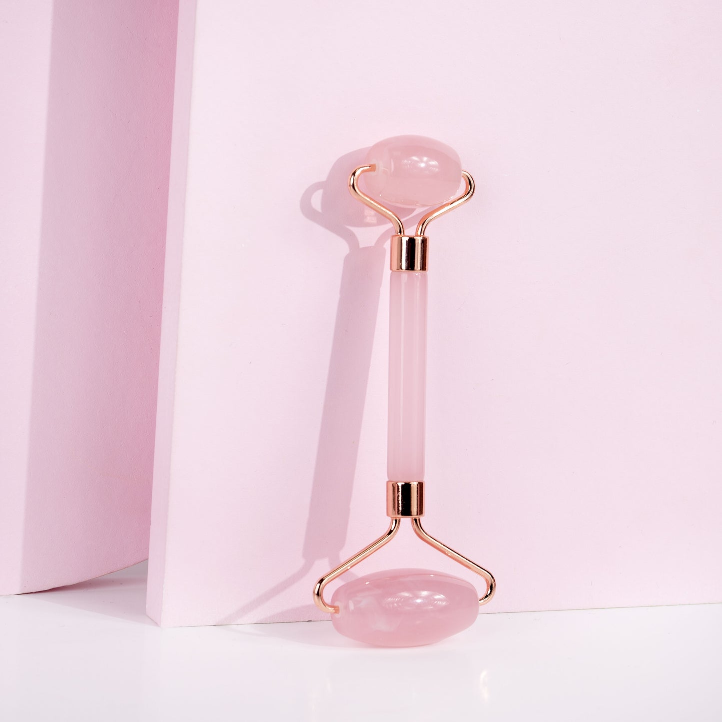 52 56 353 Brushworks Rose Resin Roller & Gua Sha OOP (3).jpg