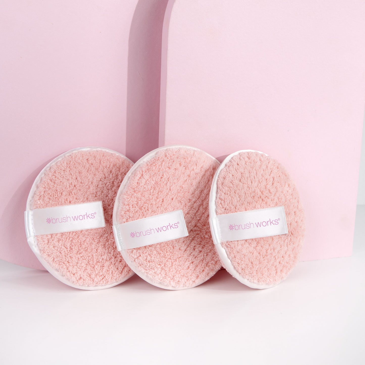 52 56 355 Brushworks Reusable Makeup Remover Pads OOP (2).jpg