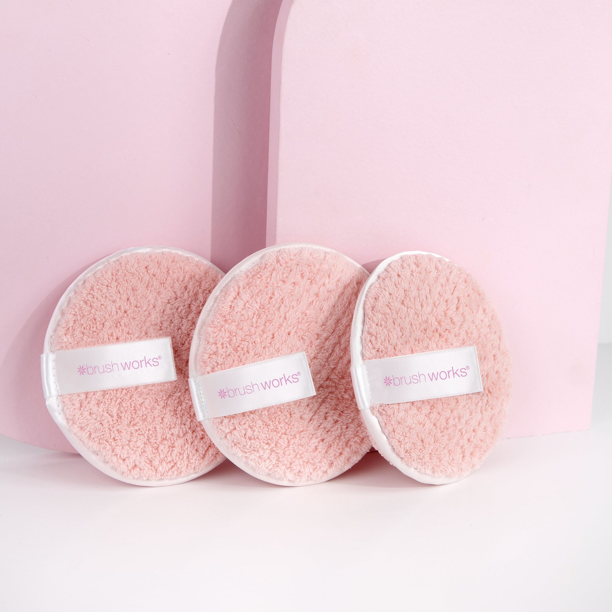 52 56 355 Brushworks Reusable Makeup Remover Pads OOP (2).jpg