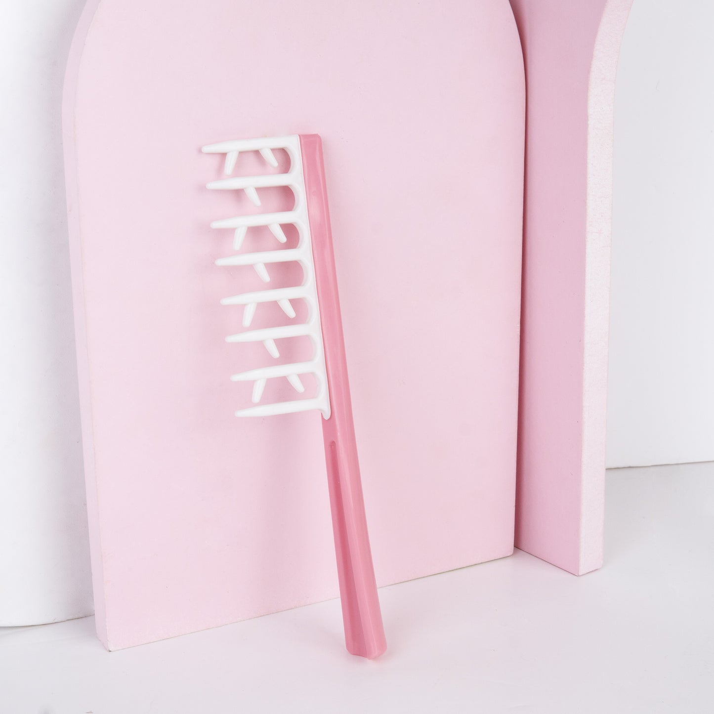 52 56 437 Brushworks Smoothing Curl Comb OOP (1).jpg
