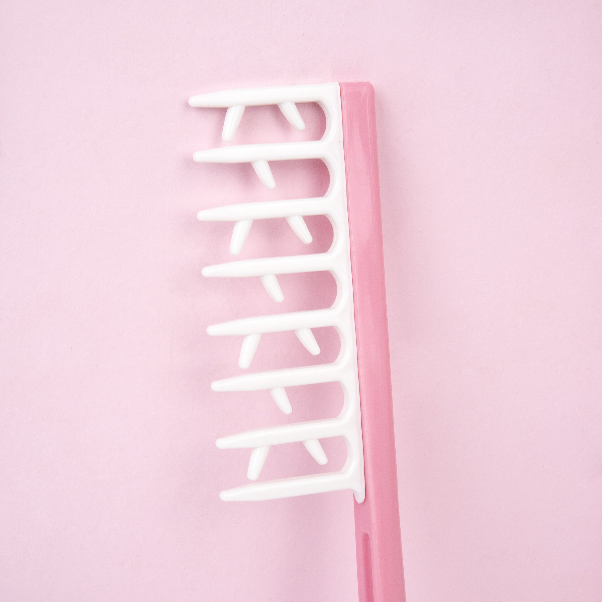 52 56 437 Brushworks Smoothing Curl Comb OOP (2).jpg
