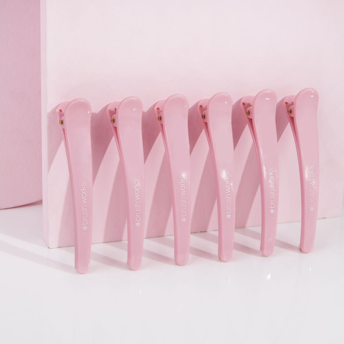 52 56 438 Brushworks Sectioning Clips OOP (2).jpg