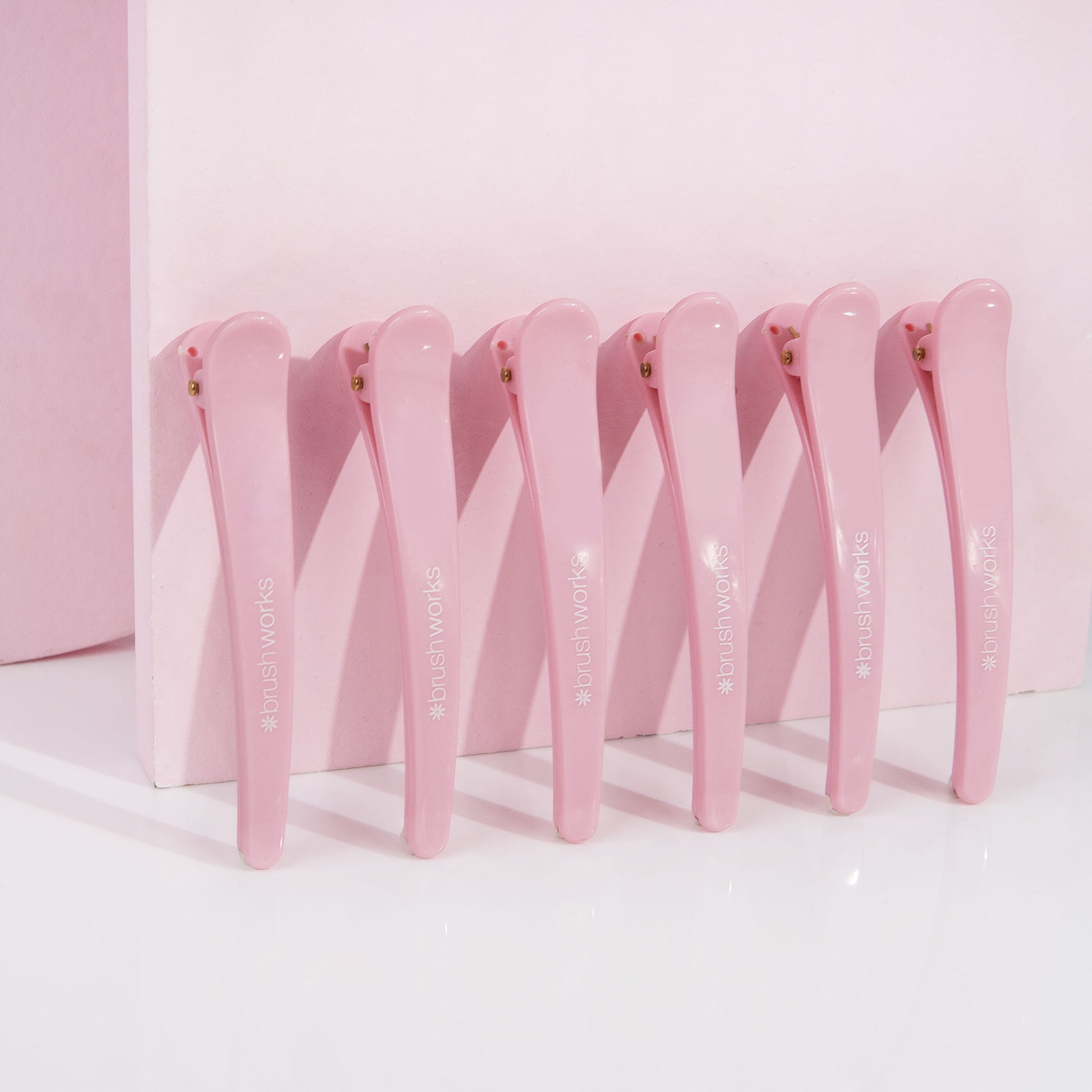 52 56 438 Brushworks Sectioning Clips OOP (2).jpg