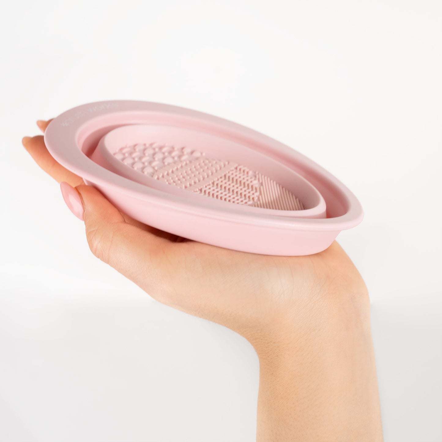 52 56 446 Brushworks Silicone Makeup Brush Cleaning Bowl MS.jpg