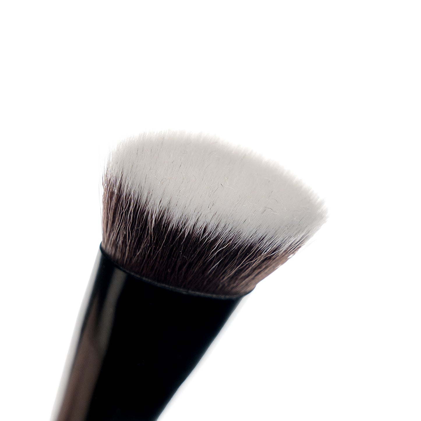 52 56 468 Brushworks No. 11 Flat Top Contour Brush OOP (1).jpg