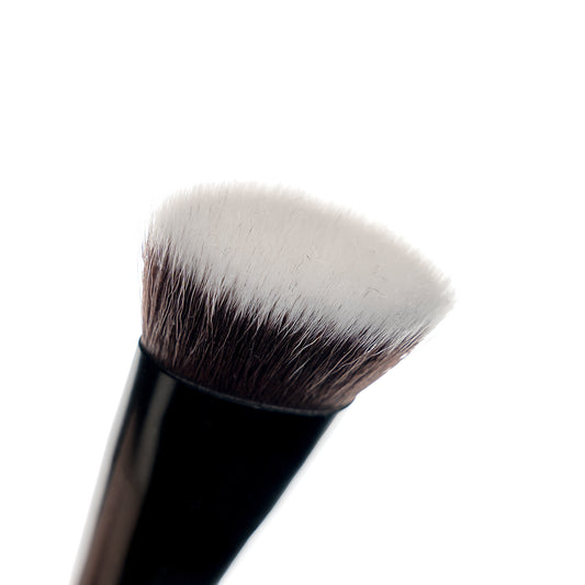 52 56 468 Brushworks No. 11 Flat Top Contour Brush OOP (1).jpg