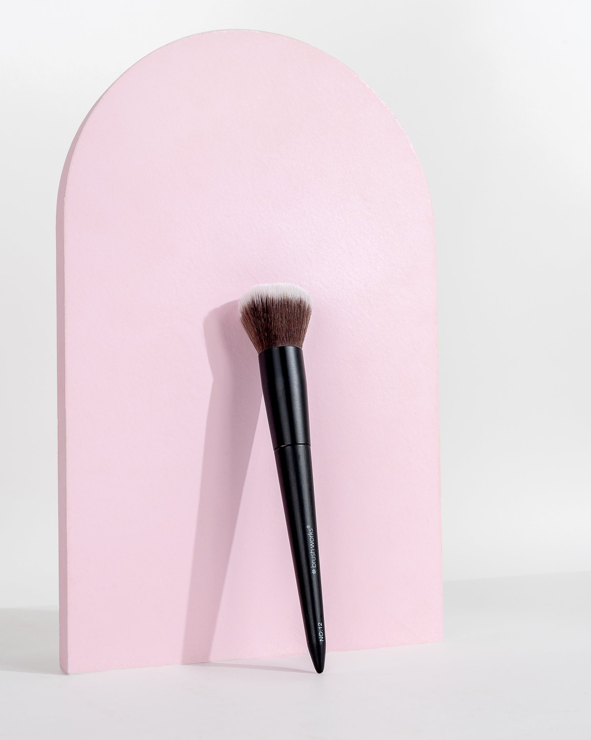 52 56 469 Brushworks No. 12 Blush Brush OOP (3).jpg