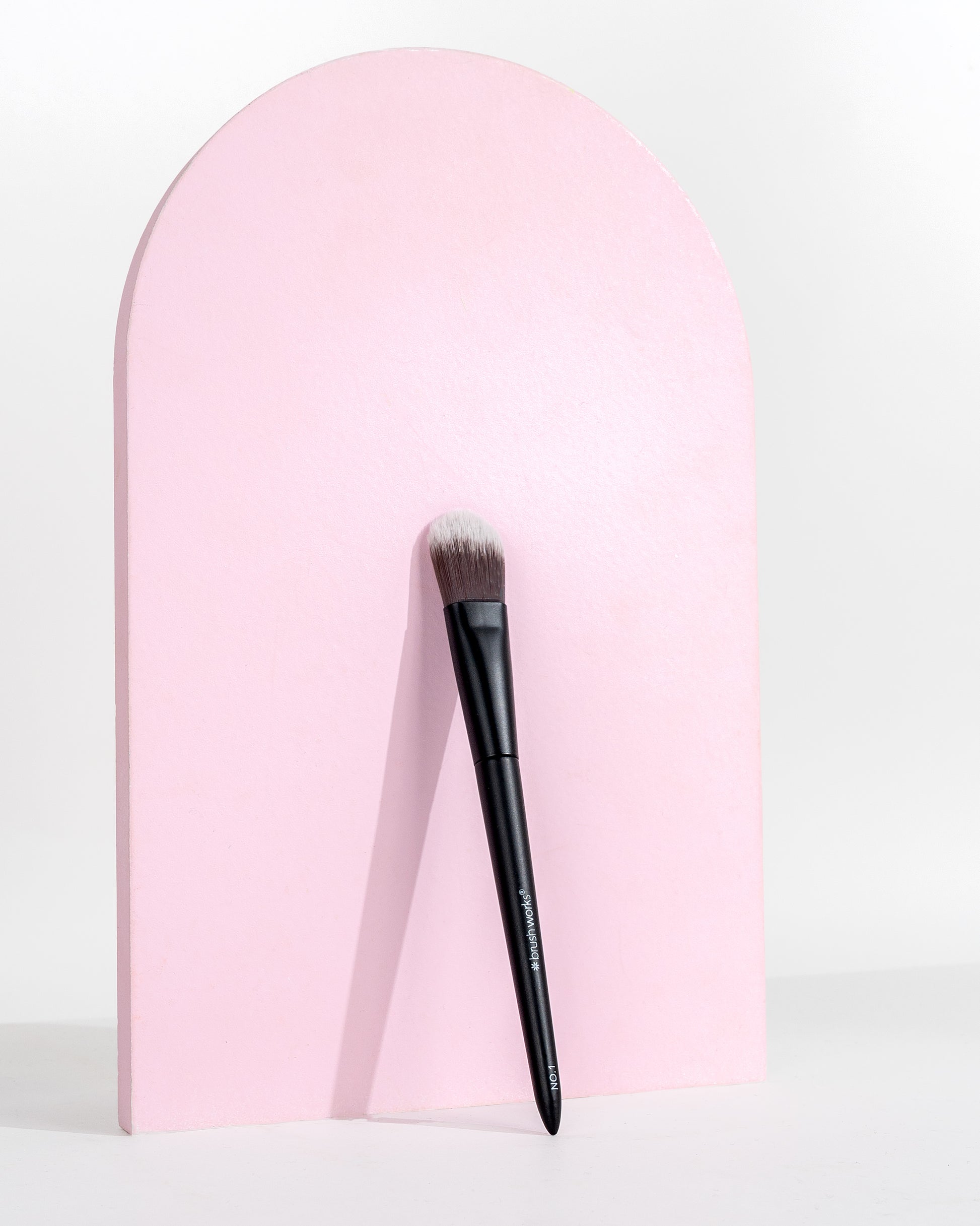 52 56 470 Brushworks No. 1 Foundation Brush OOP (3).jpg