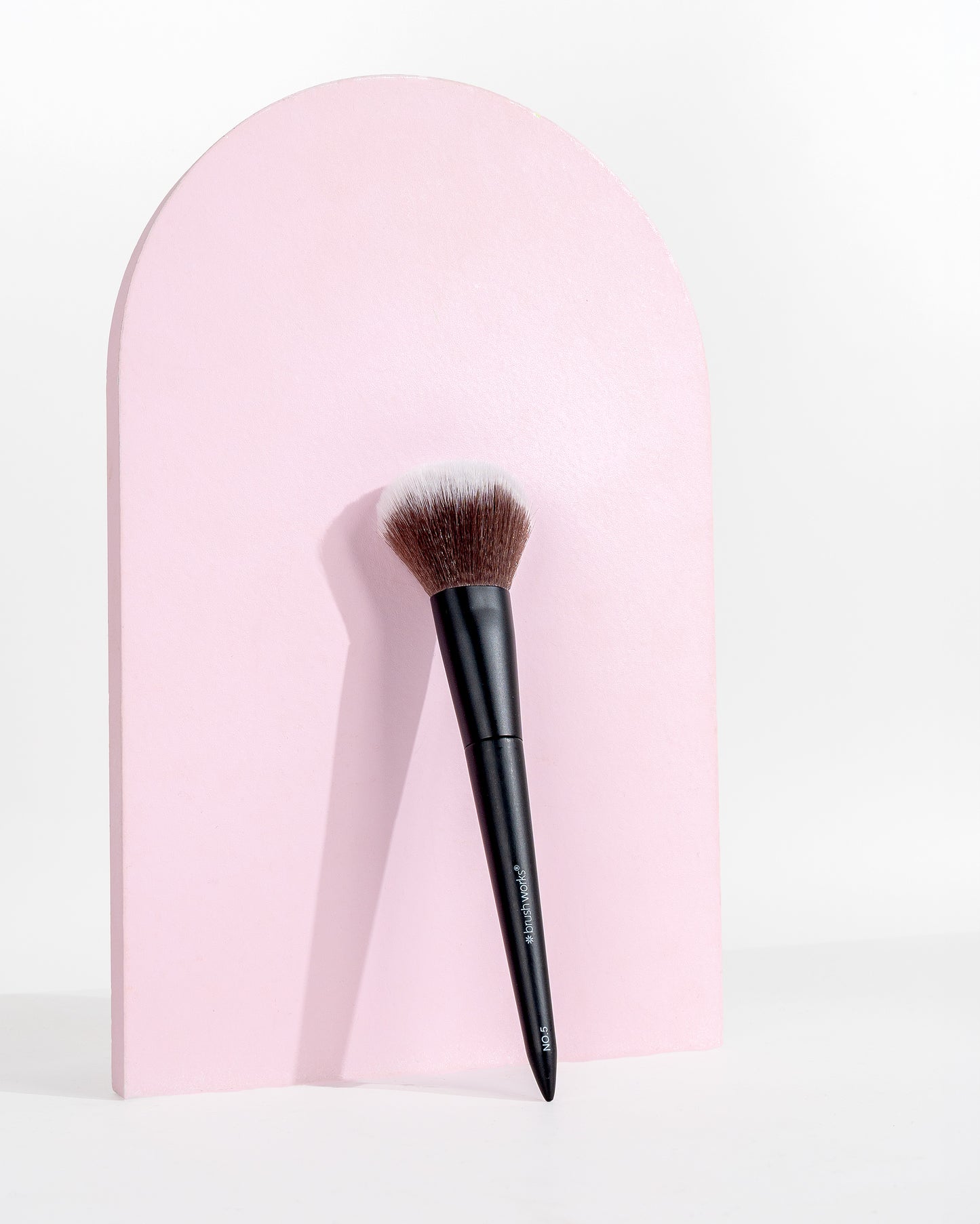 52 56 473 Brushworks No. 5 Powder Brush OOP (3).jpg