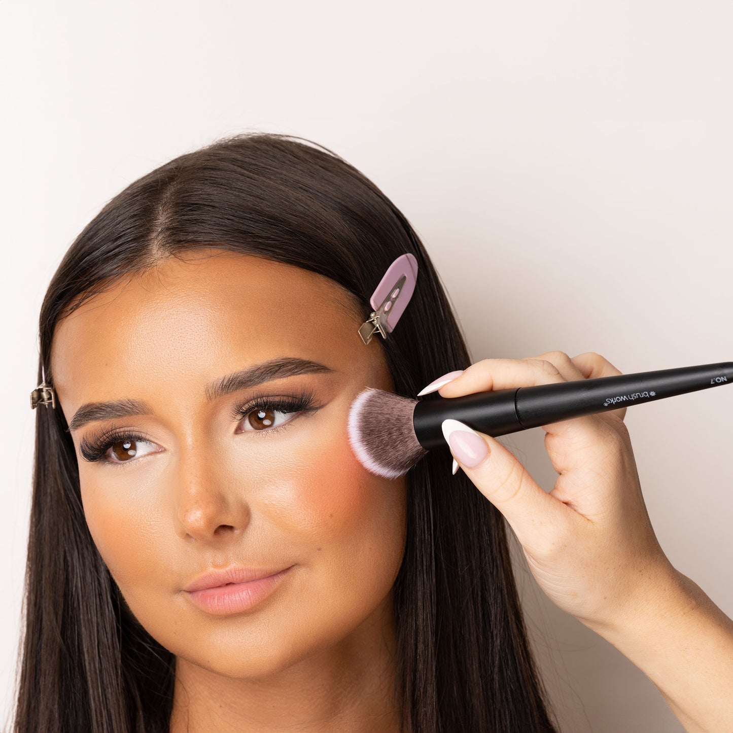 52 56 474 Brushworks No. 7 Angled Blush Brush MS (2).jpg