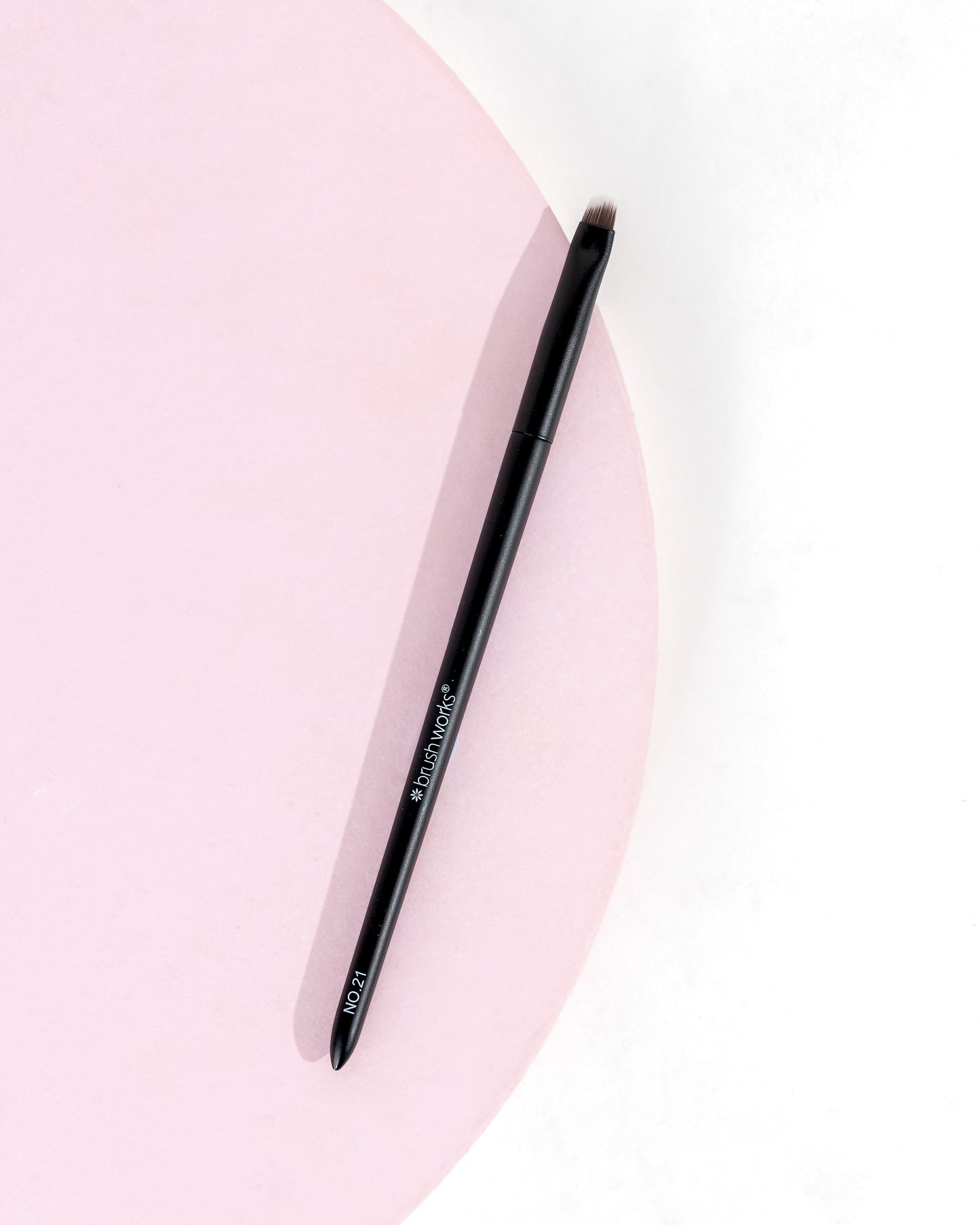 52 56 482 Brushworks No. 21 Precise Brow Brush OOP (2).jpg
