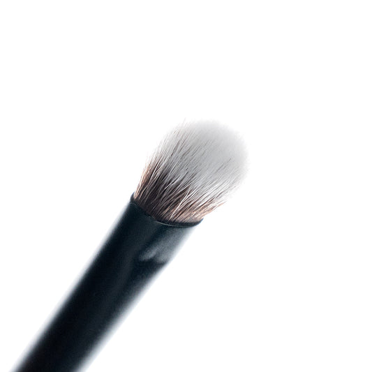 52 56 488 Brushworks No. 19 Crease Blending Eye Brush OOP (1).jpg