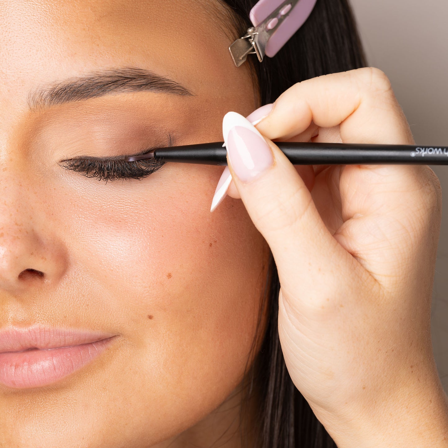 52 56 489 Brushworks No. 23 Precise Liner Brush MS (1).jpg