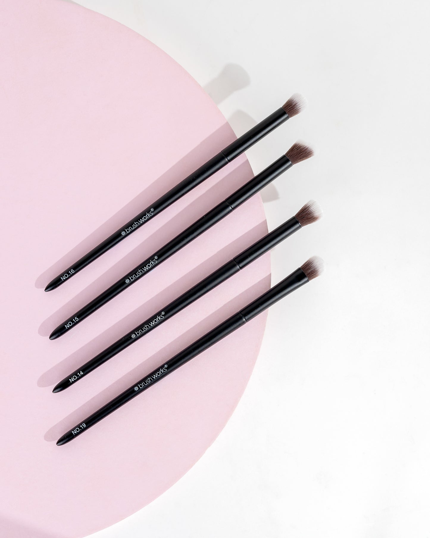 52 56 490 Brushworks Eye Blending Set OOP (1).jpg