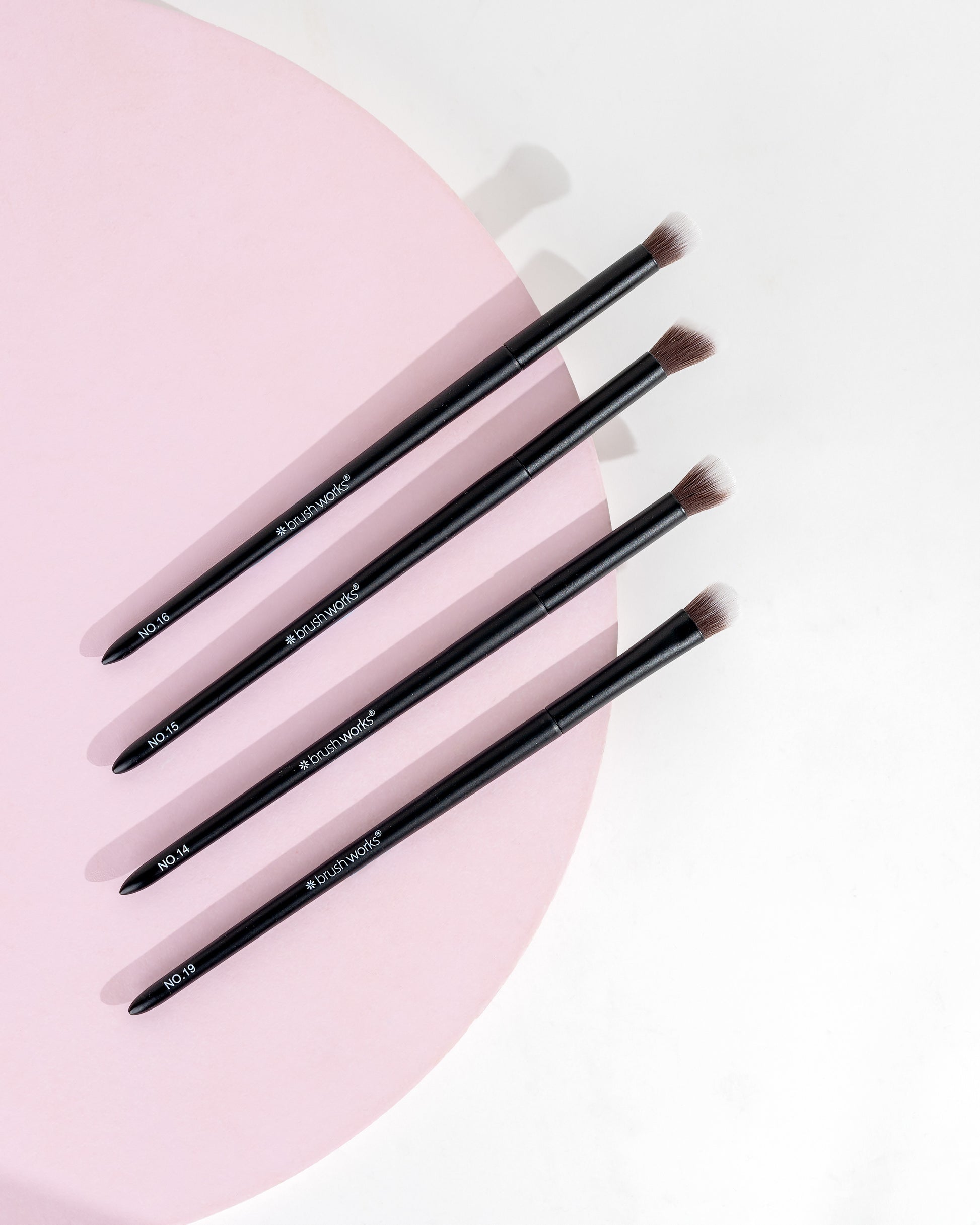 52 56 490 Brushworks Eye Blending Set OOP (1).jpg