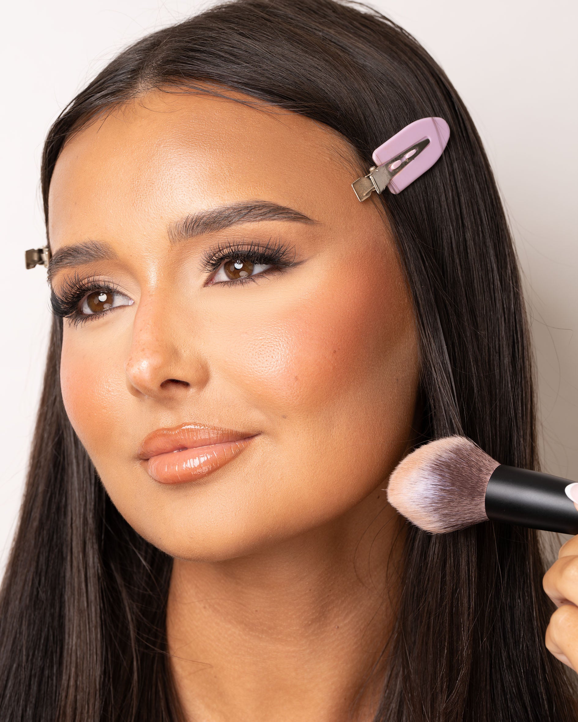 52 56 491 Brushworks No. 10 Bronzer Brush MS (1).jpg