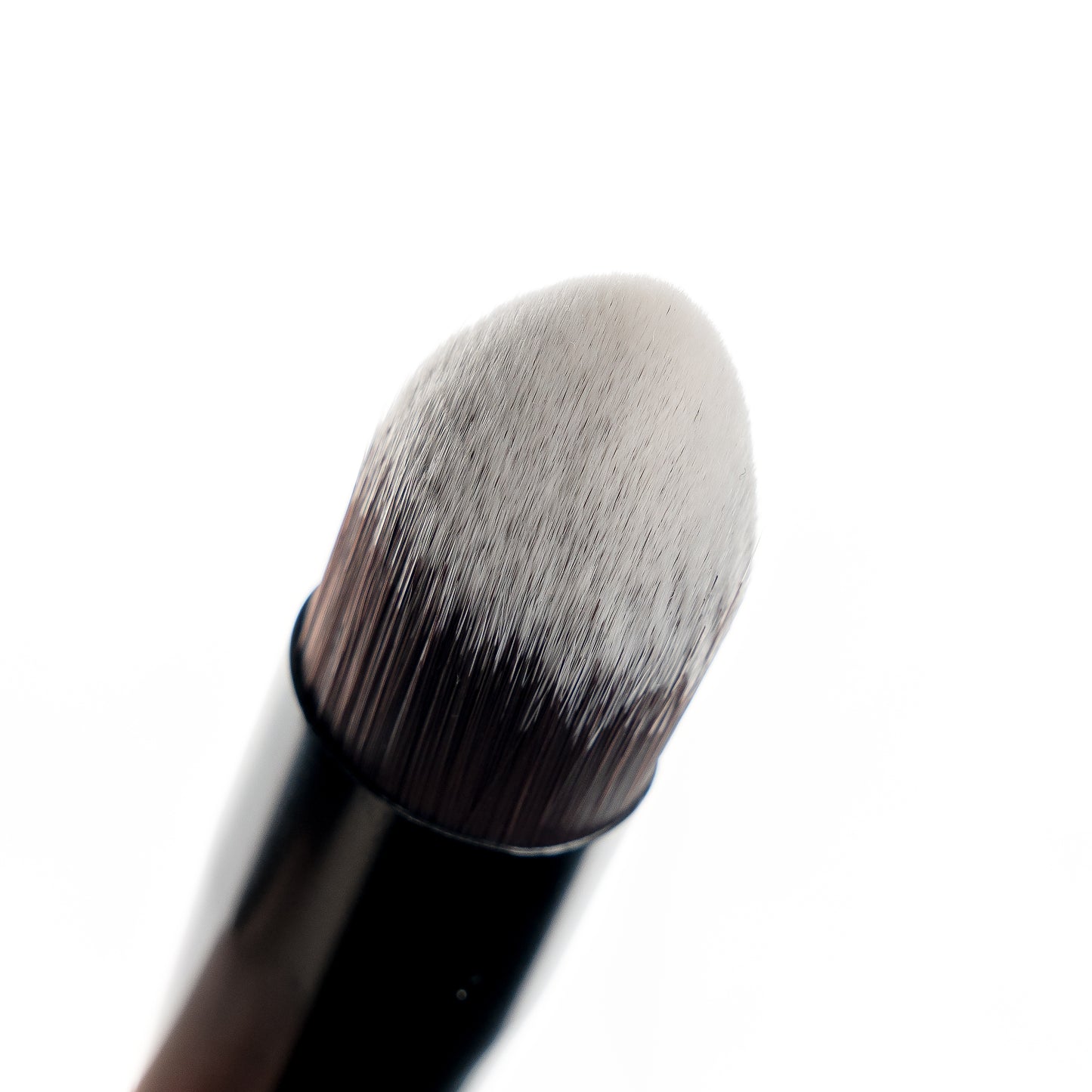 52 56 493 Brushworks No. 4 Tapered Precision Buffing Brush OOP (1).jpg