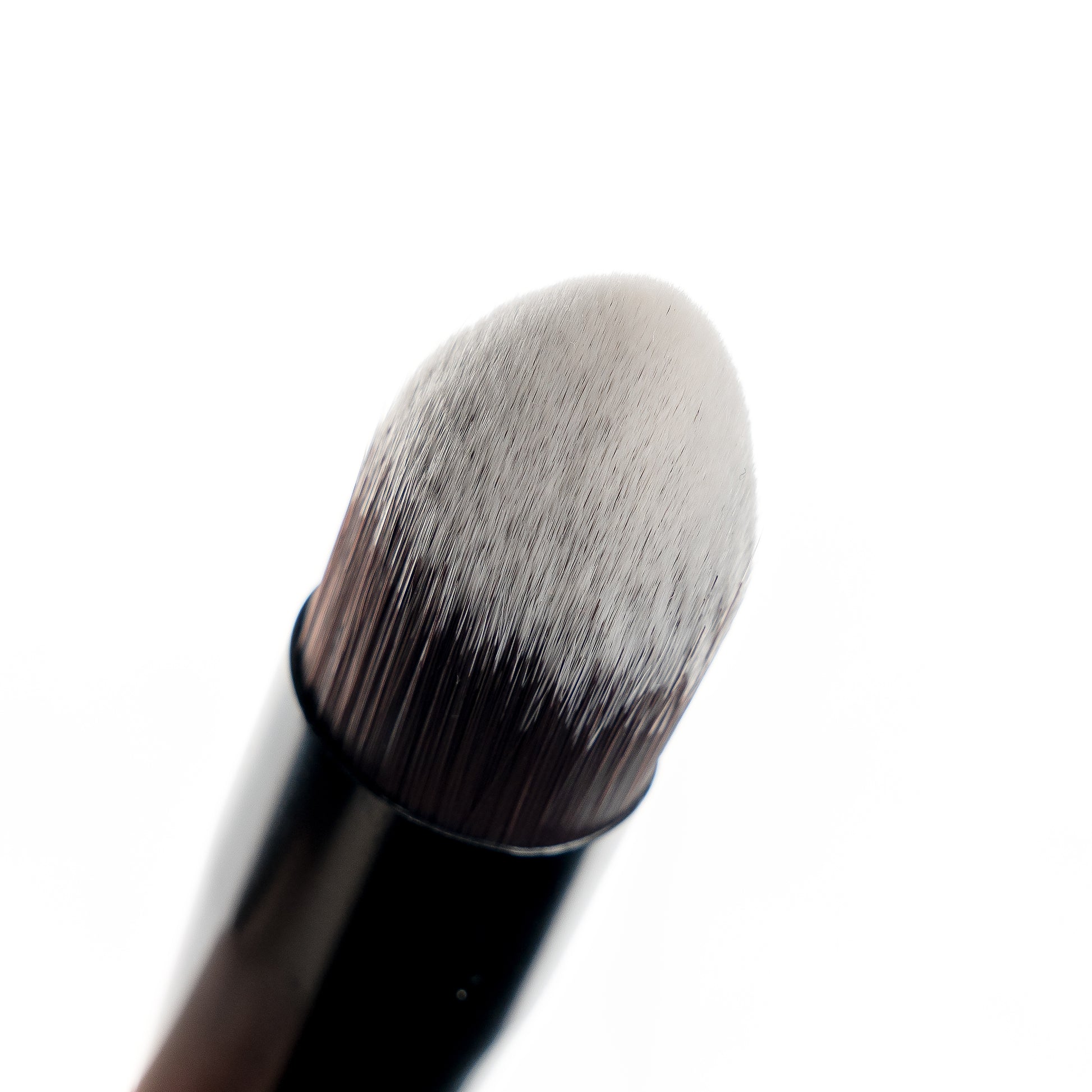 52 56 493 Brushworks No. 4 Tapered Precision Buffing Brush OOP (1).jpg