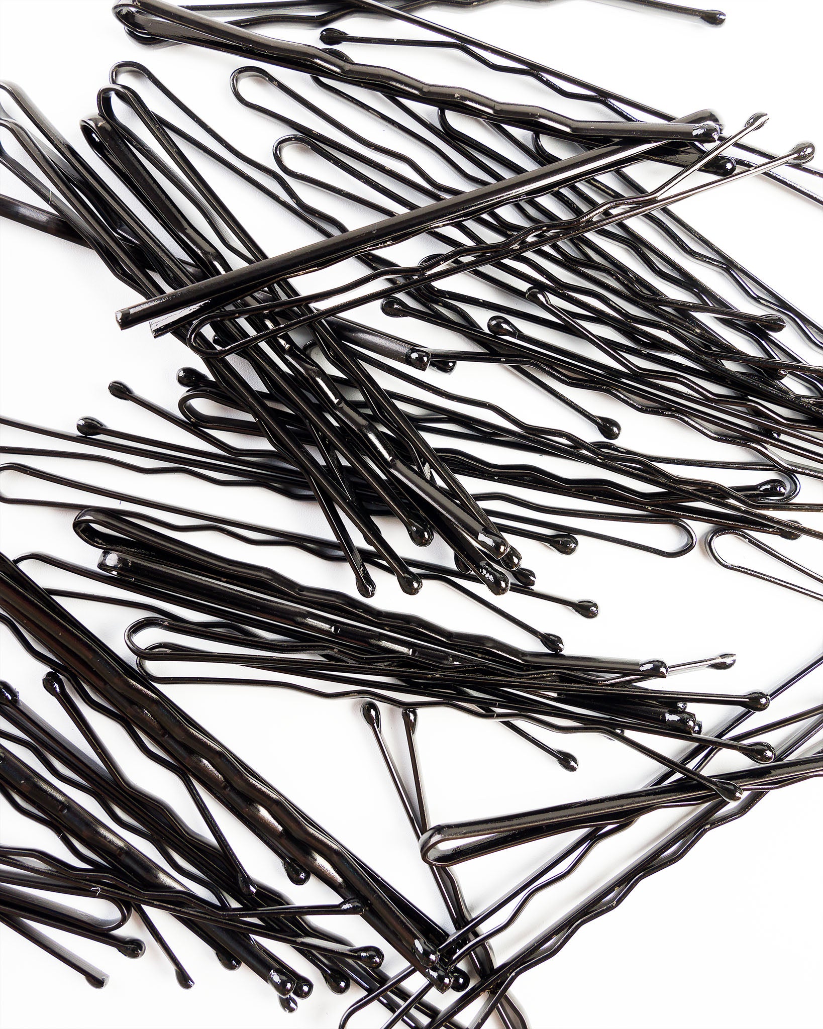 52 56 494 Brushworks Black Bobby Pins OOP (3).jpg