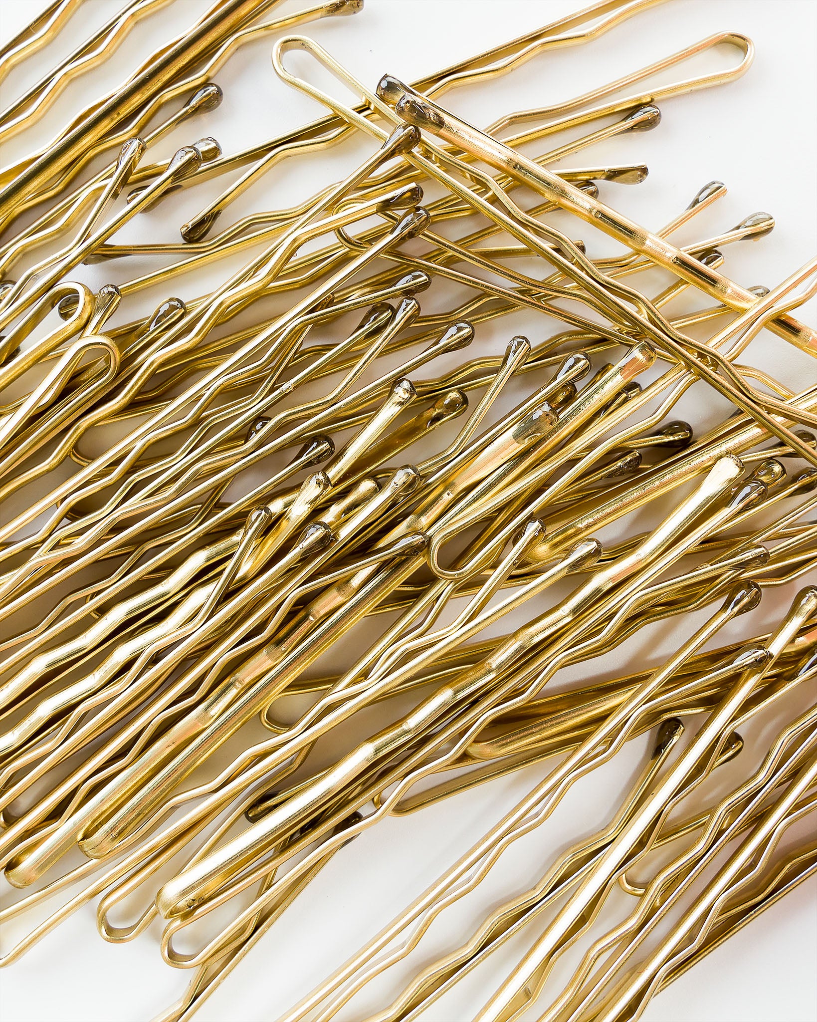 52 56 496 Brushworks Blonde Bobby Pins OOP (3).jpg
