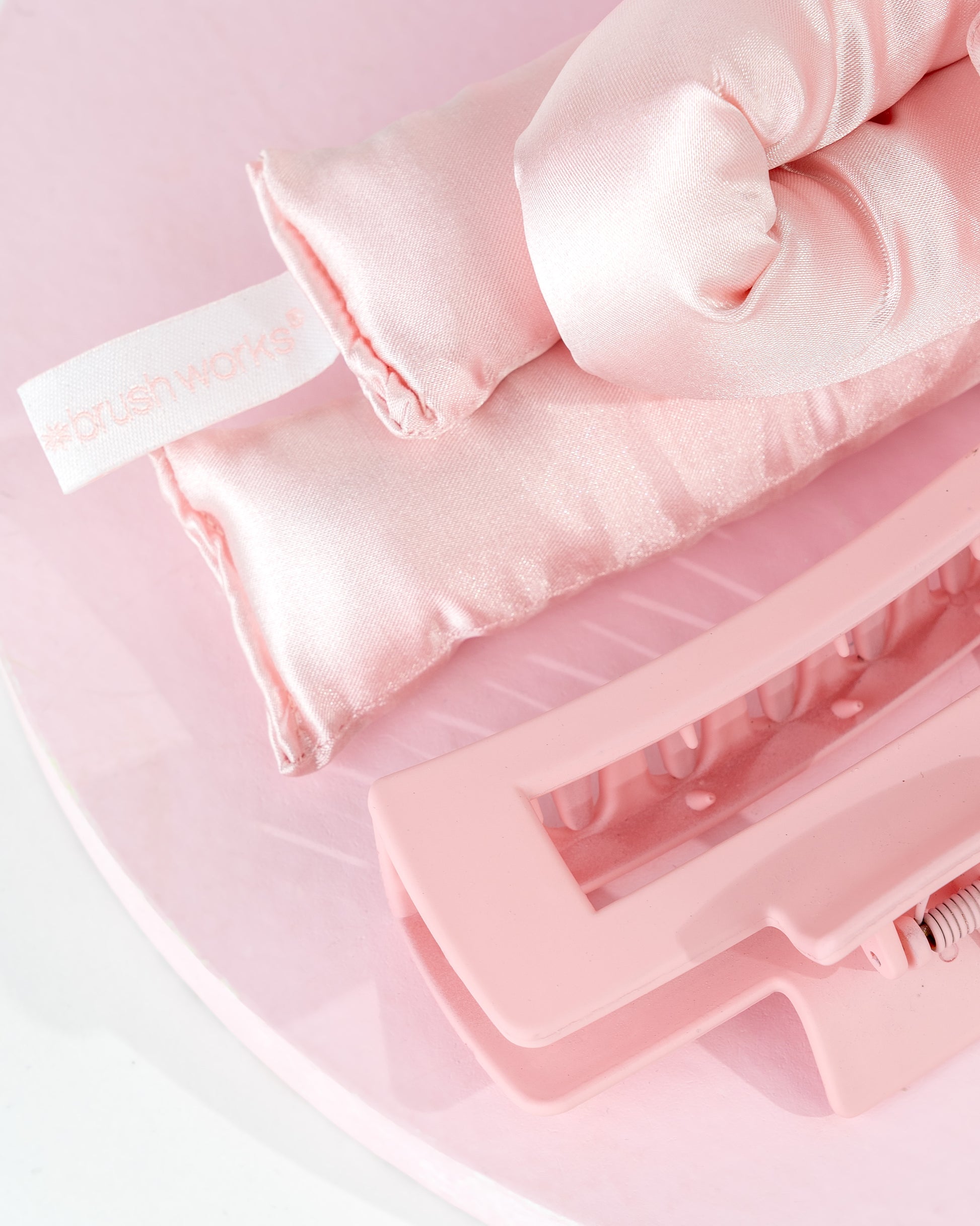 52 56 502 Brushworks Heatless Curler OOP(2).jpg