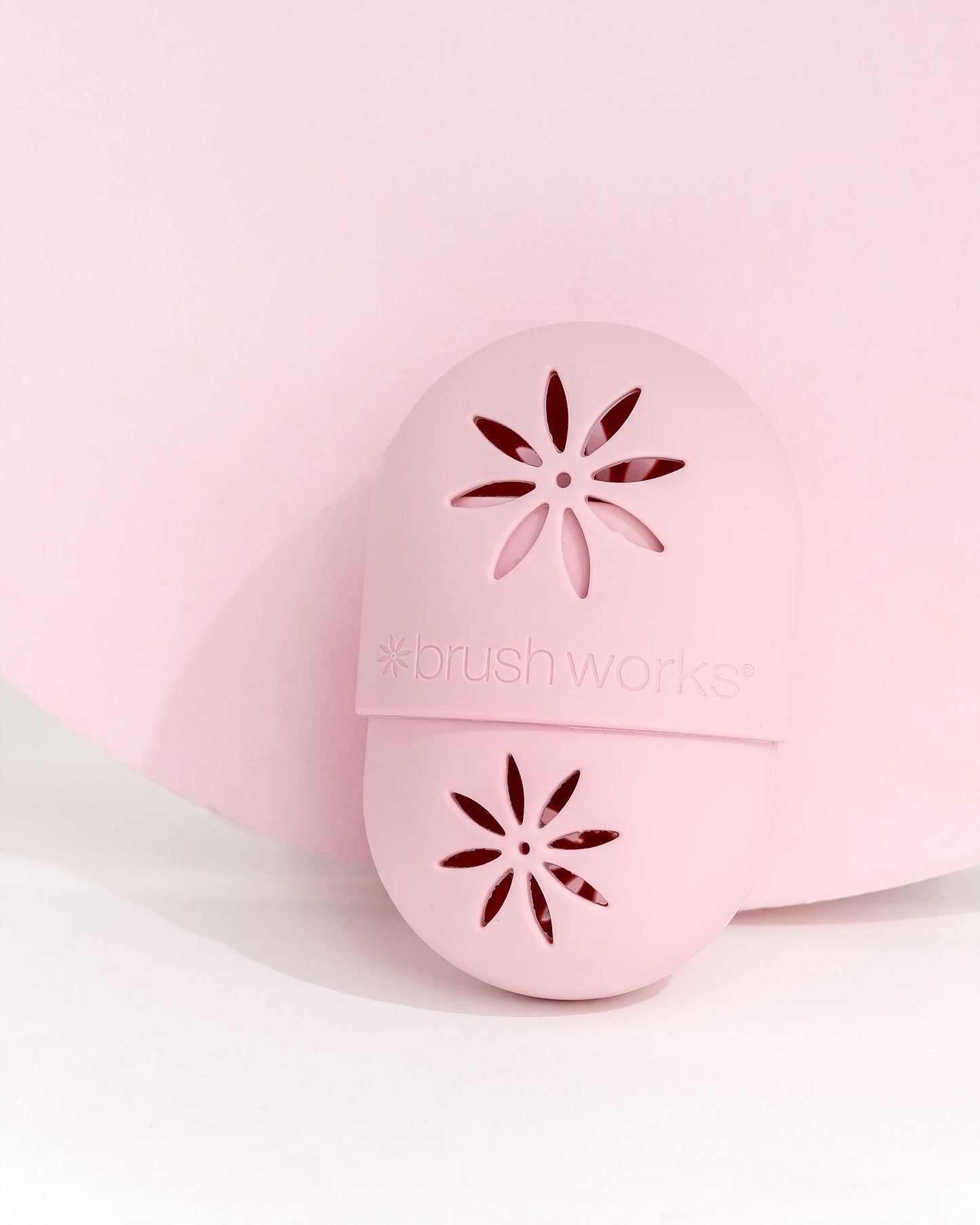 52 56 522 Brushworks Makeup Sponge Shield OOP (3).jpg