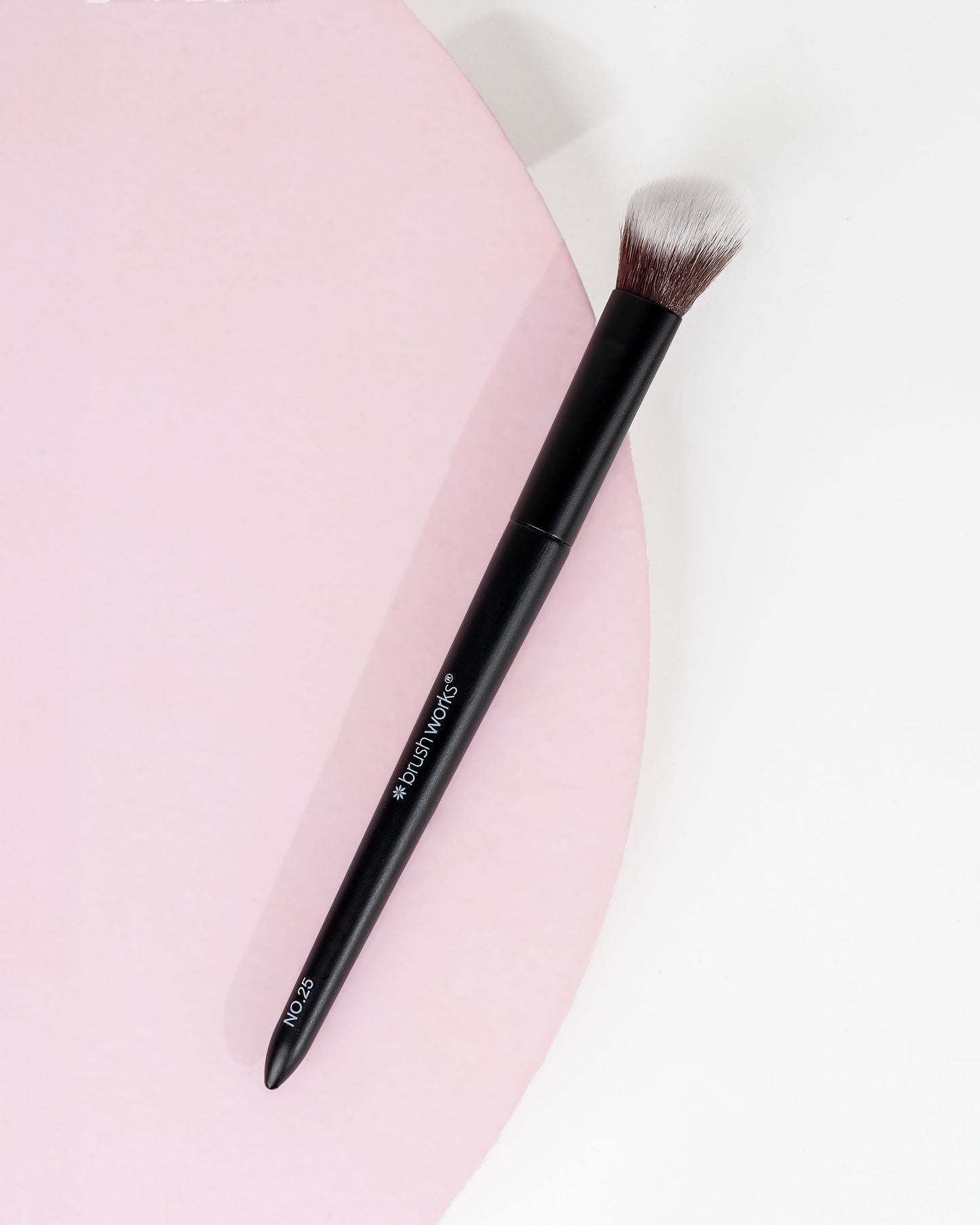 52 56 526 Brushworks No. 25 Brightening Concealer Brush OOP (1).jpg