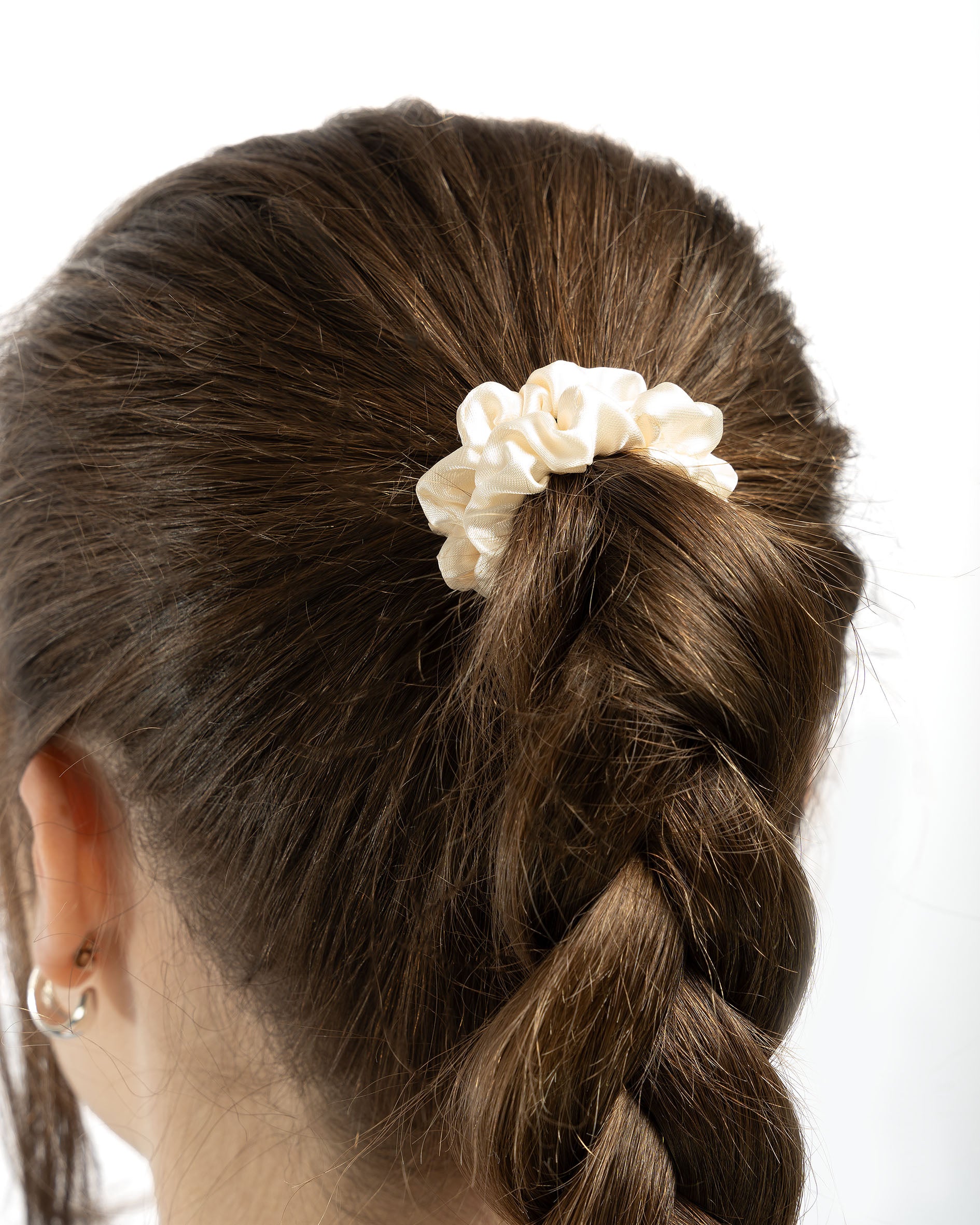 52 56 536 Brushworks Skinny Satin Scrunchies MS (3).jpg