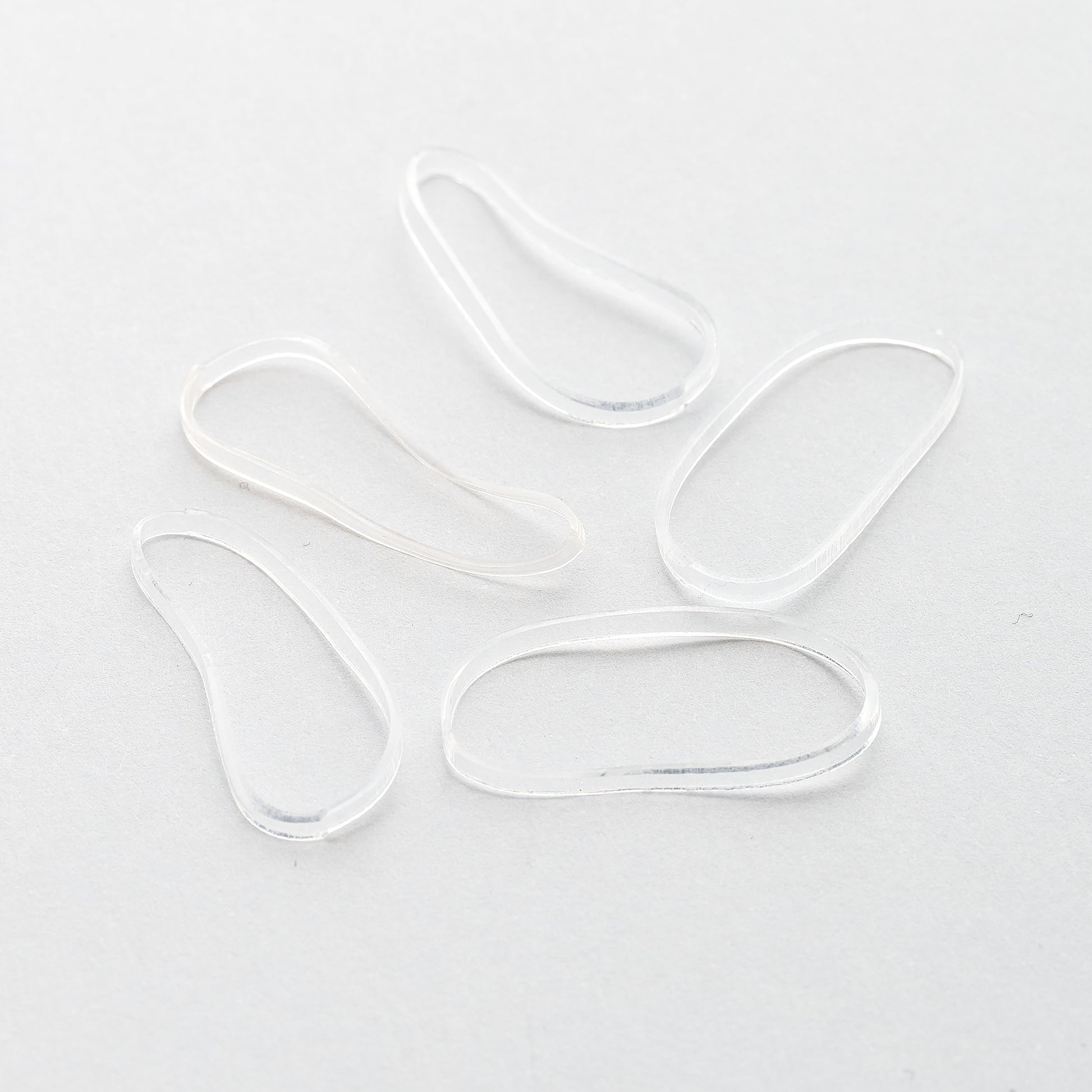 52 56 543 Brushworks Clear Flexi Elastic Hair Bands - 100 Pack OOP (2).jpg