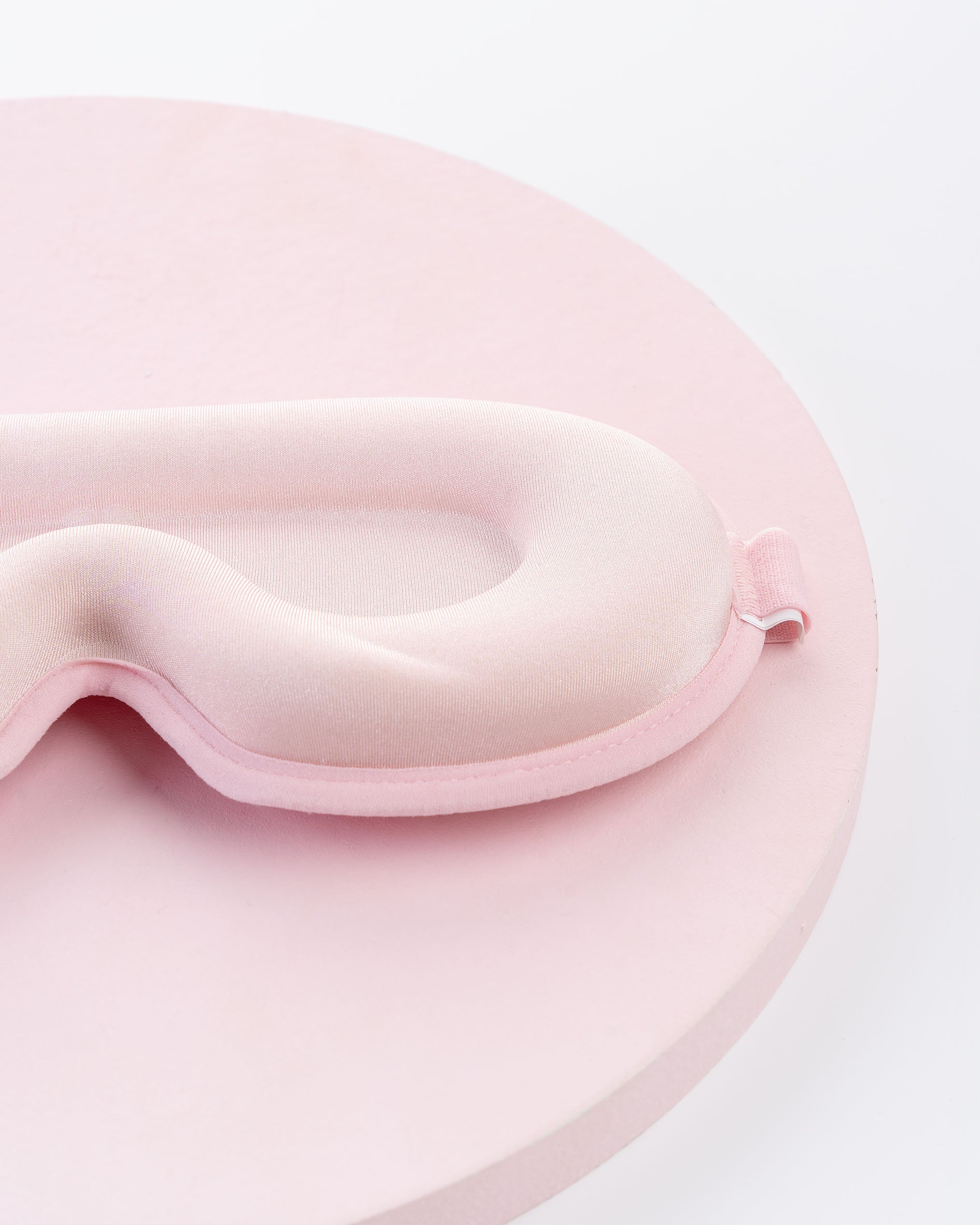 52 56 544 Brushworks 3D Eyelash Protector Sleep Mask OOP (4).jpg