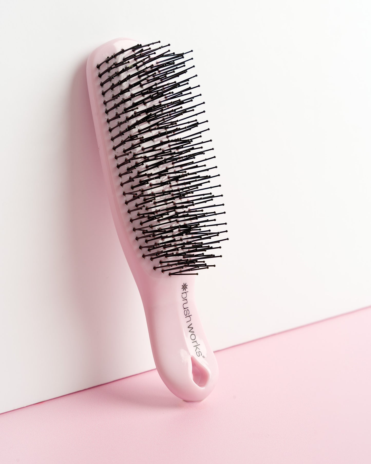 52 56 557 Brushworks Easyglide Detangling Brush OOP (4).jpg