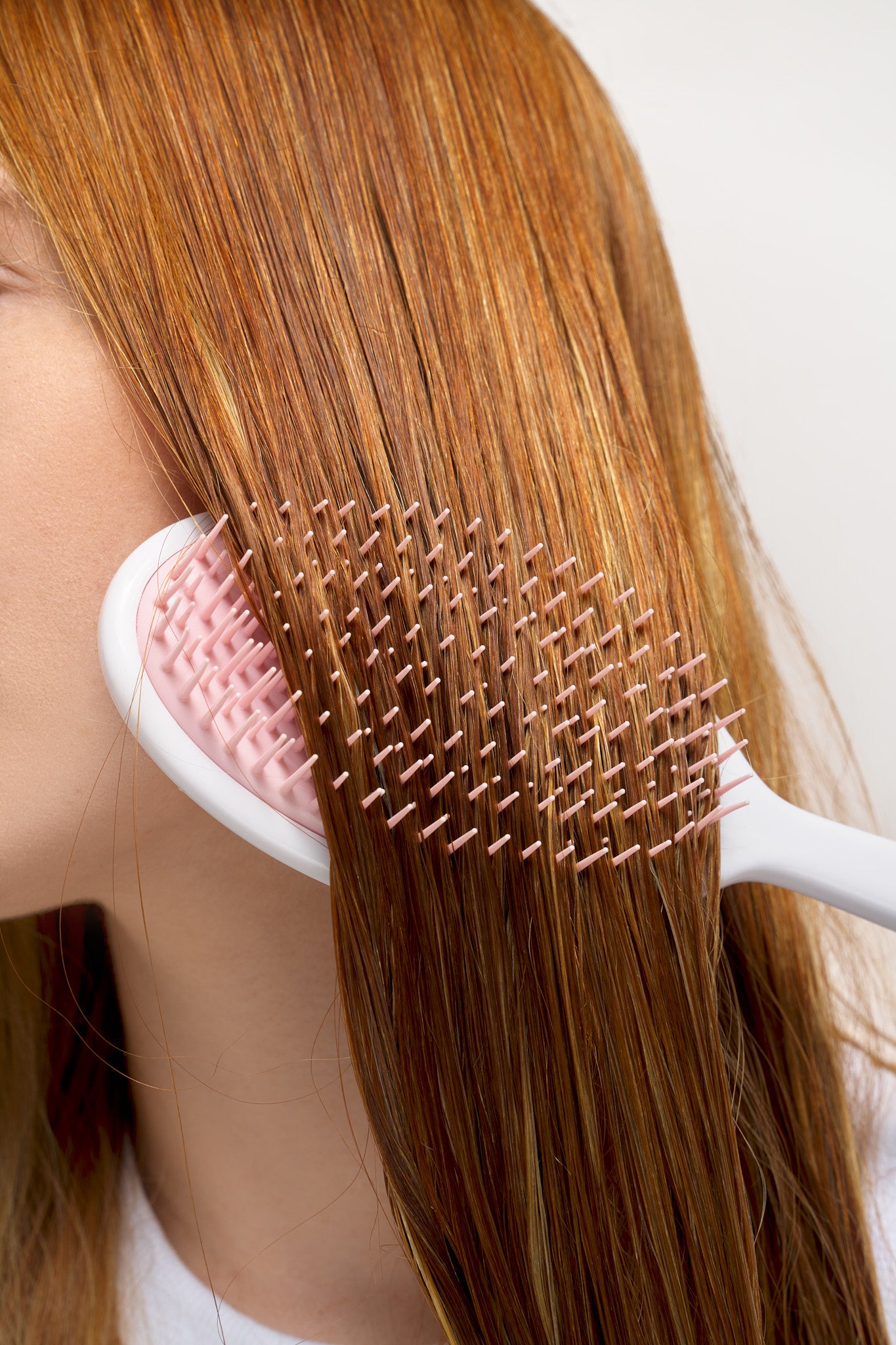 52 56 567 Brushworks Wet Detangling Hair Brush MS (1).jpg