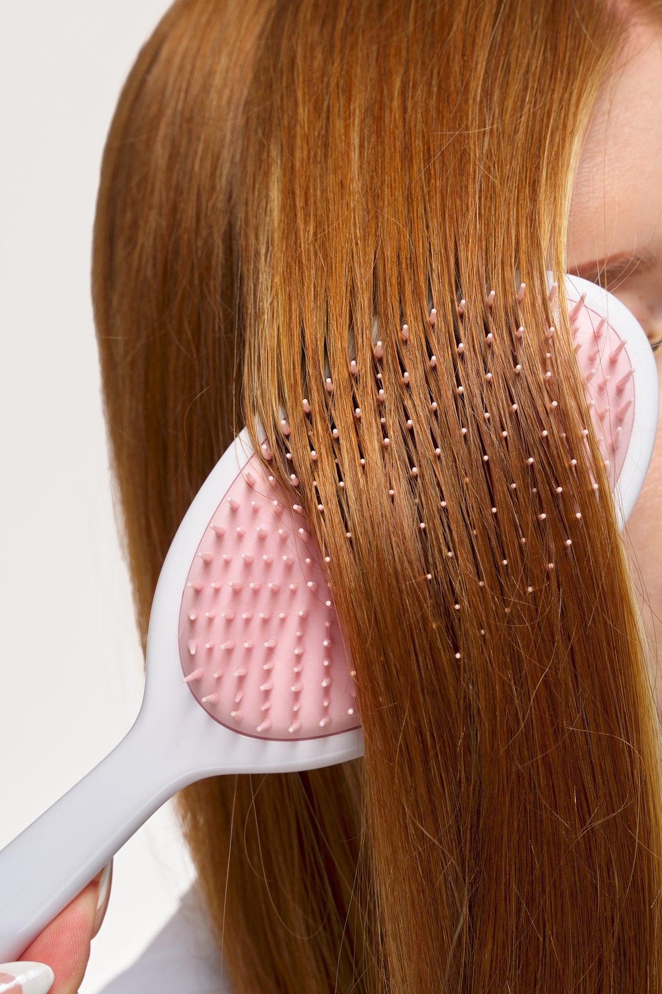 52 56 567 Brushworks Wet Detangling Hair Brush MS (3).jpg