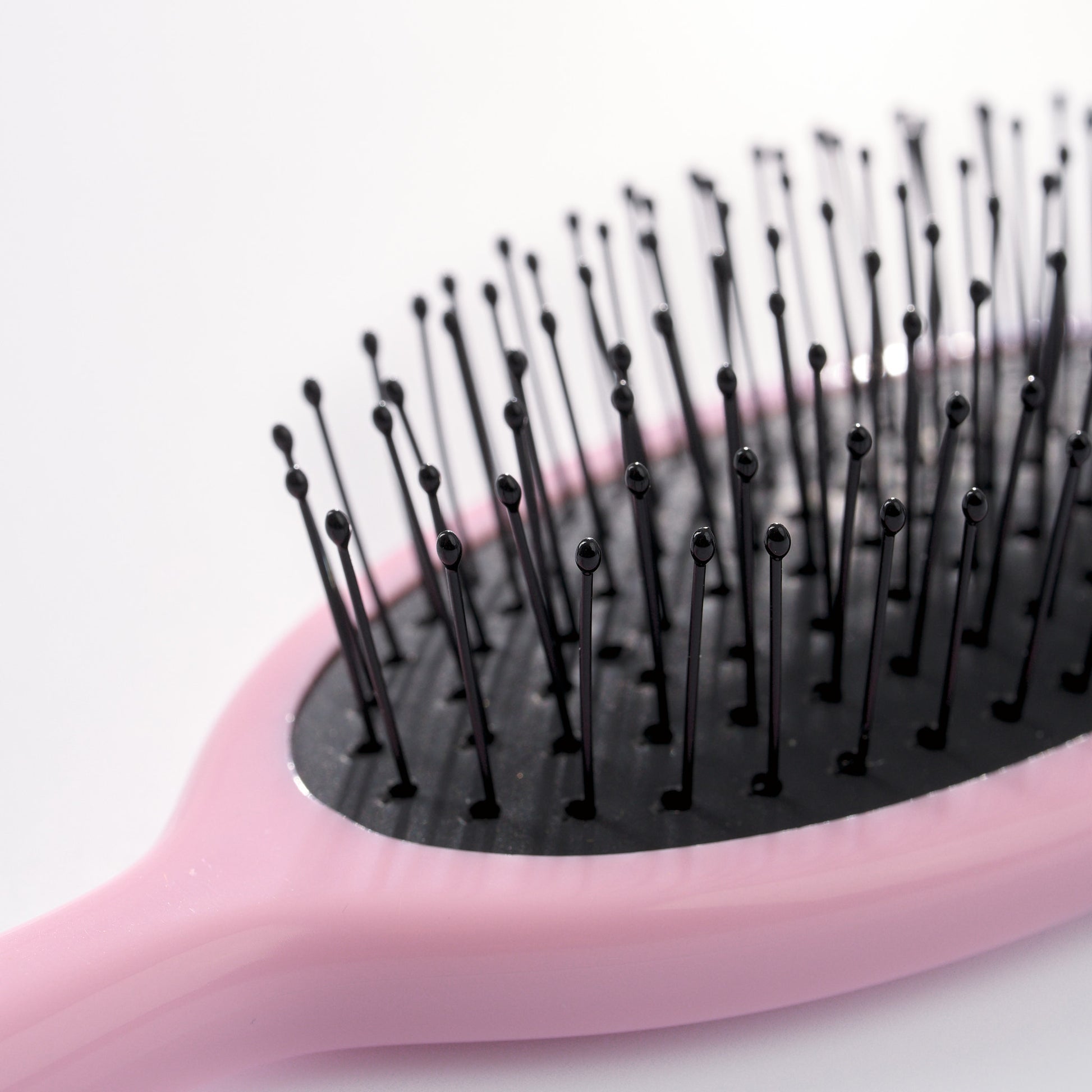 52 56 569 Brushworks Gentle Travel Detangling Hair Brush OOP (1).jpg