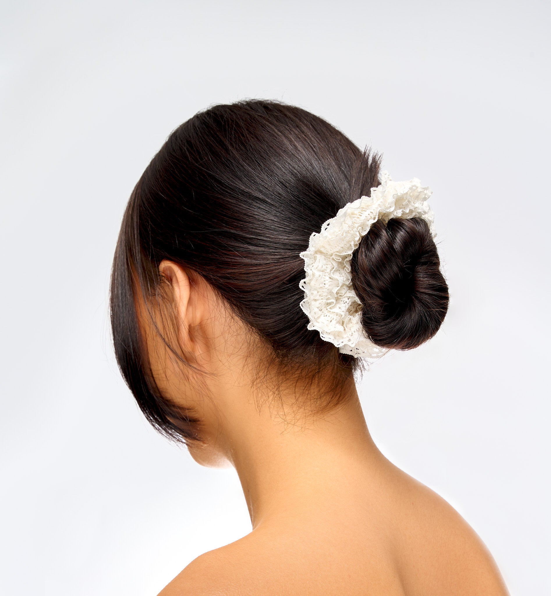 52 56 606 Brushworks Lace Scrunchies MS (1).jpg
